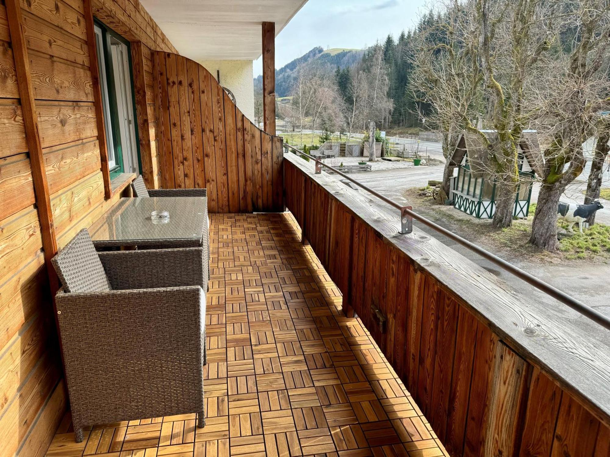 תיירזה Alpenlodge, Ferienwohnung 5 מראה חיצוני תמונה